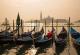 Што превезуваат гондолите во Венеција сега кога нема туристи?