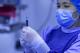 Лекари бараат транспарентно информирање за несаканите ефекти на вакцините против коронавирусот