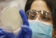 Новиот документарец на „Нешнл џиографик“ ја раскажува приказната за создавањето на вакцината на „Фајзер“