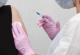 Одложувањето на втората доза од вакцината против ковид-19 може да ја намали смртноста, но само под одредени услови