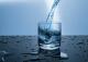 Факт или мит? Дали пиењето вода помага при губењето килограми?