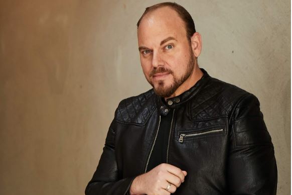 Денис Милошески дизајнирал за „Гугл“ и „Самсунг“, а сега има своја компанија за мини-смартфони