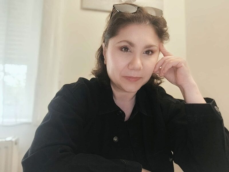 Мојата ќерка доживеа големи трауми - развод и сообраќајна несреќа. Дали да почекаме да заздрави или веднаш да почне да работи со психолог?