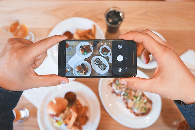 Како „Инстаграм“ ја менува храната што ја јадеме?