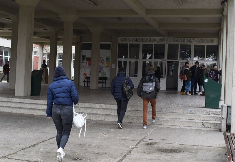 Следете во живо: Како ќе изгледа образованието од 1 септември?