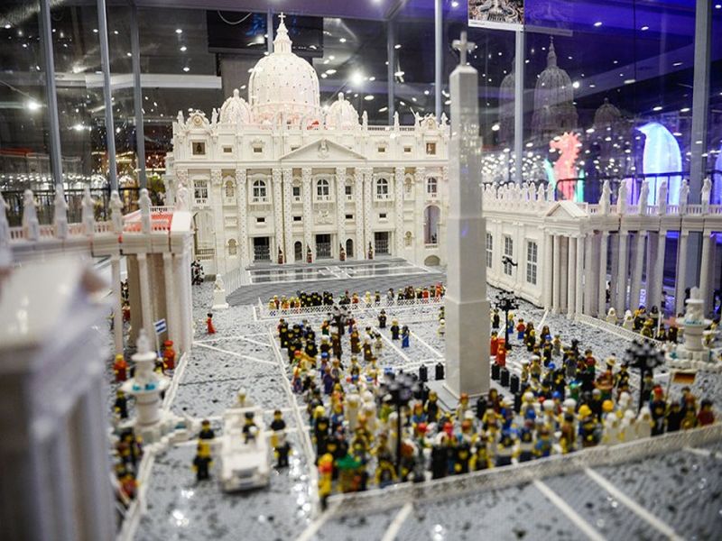 Импресивна изложба составена од повеќе милиони лего-коцки