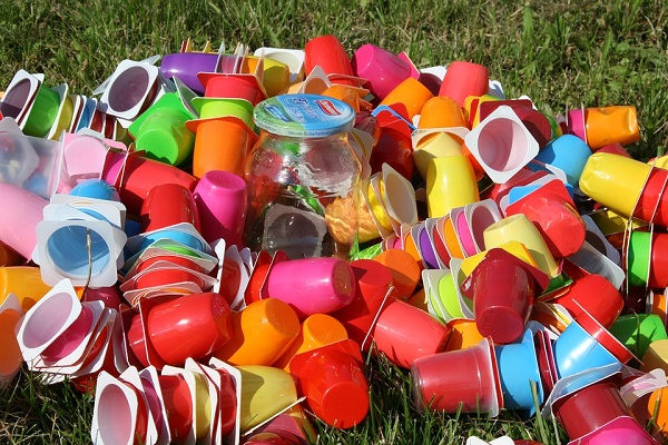 Пластични чаши во сите бои