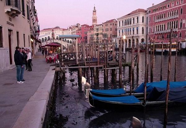 По два месеца од поплавите, каналите во Венеција се речиси суви