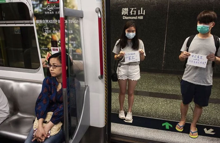 Вакцина против коронавирусот најрано за една година