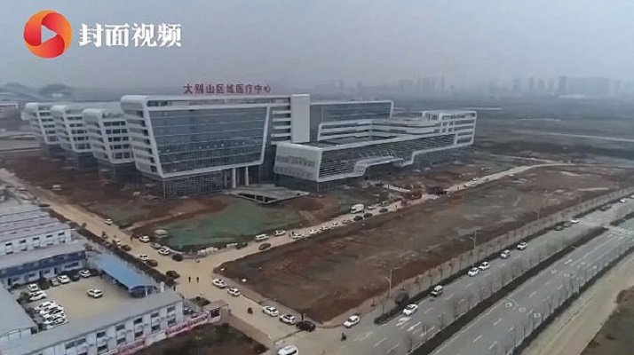 Отворена првата болница за заразени со коронавирусот - Кинезите ја опремија за два дена