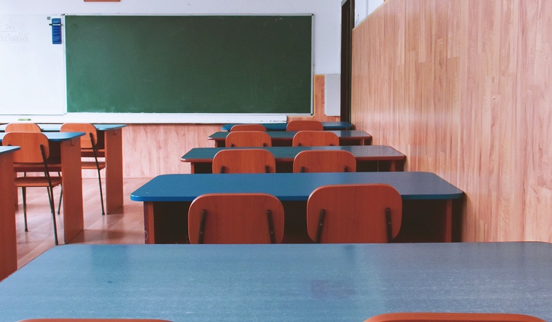 Со што се соочуваат учениците и наставниците: онлајн-наставата не е само интернет и компјутер