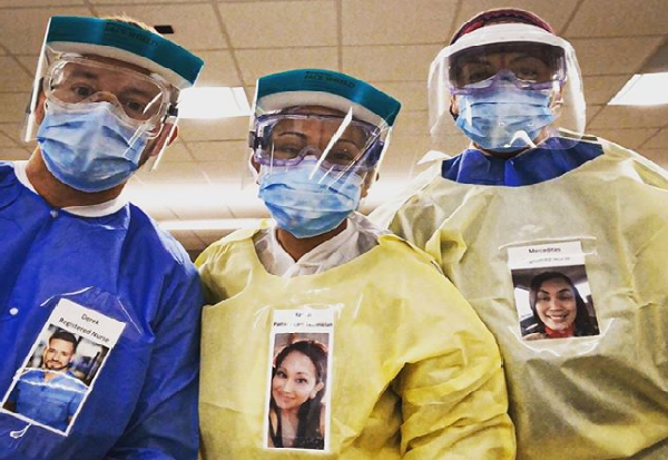 Лекари од САД најдоа начин како и покрај заштитната опрема да им ги покажат насмеаните лица на пациентите