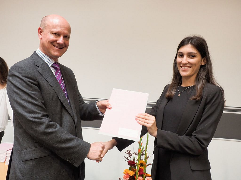 Весна Бачева (26) го истражува светот на нанотехнологијата. Како докторанд на ИБМ, во Израел работи на брз тест за Ковид-19