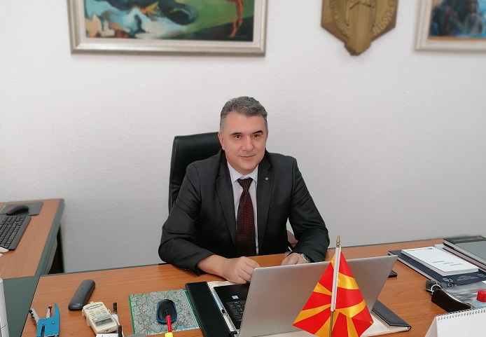 Студентите се најважни во едукативниот циклус кој се одвива на Градежниот факултет, вели деканот проф. д-р Златко Србиноски