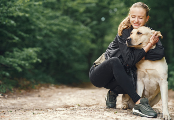 Кучињата му помагаат на човекот да живее подобро