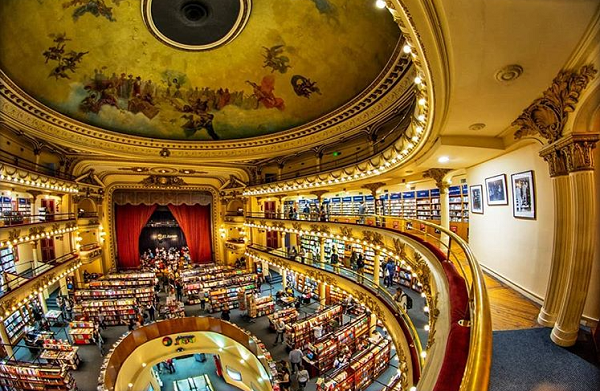 Најпопуларната и најубава книжарница во Аргентина е сместена во театар