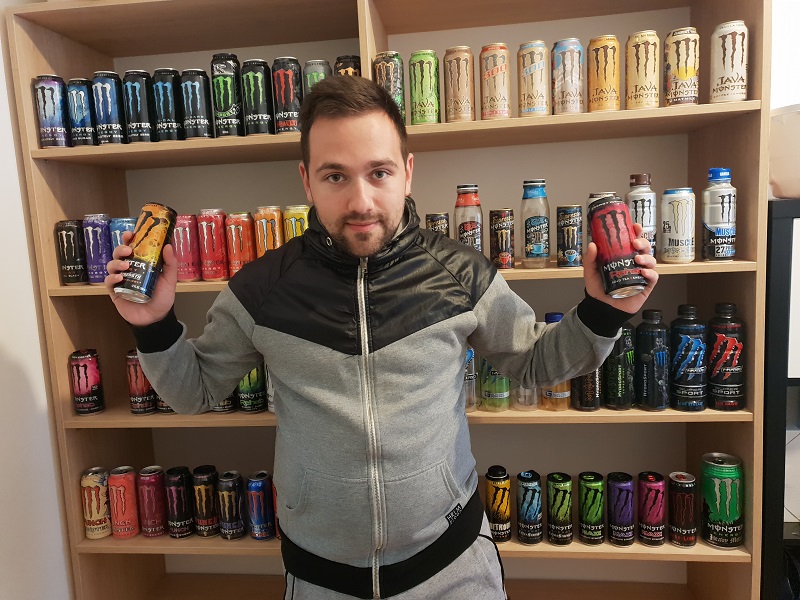Пробувајќи енергетски пијалаци, станал колекционер на лименки. Колку вреди колекцијата на Кристијан од Скопје?