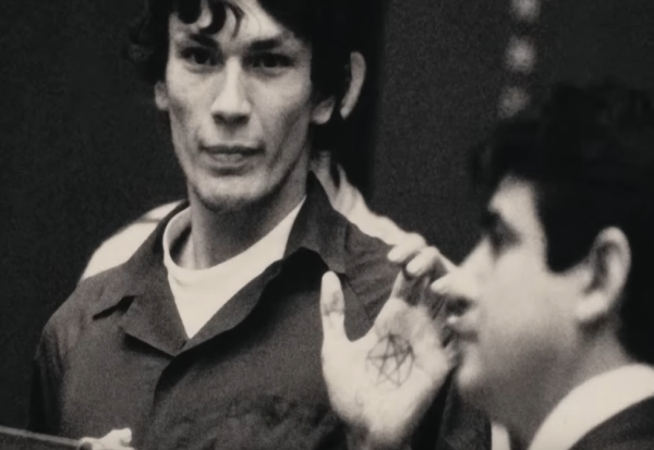 На „Нетфликс“ пристигнува новиот крими-документарец за Ричард Рамирез, еден од најозлогласените сериски убијци во САД