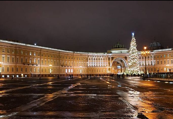Кога веќе е зима, барем нека биде руска: Зимскиот руски дворец - сведок на револуционерното минато