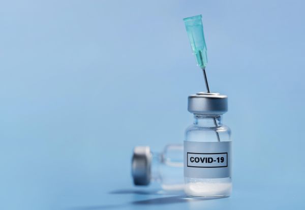 Британија ќе го испитува ефектот од примена трета доза на ковид-вакцина
