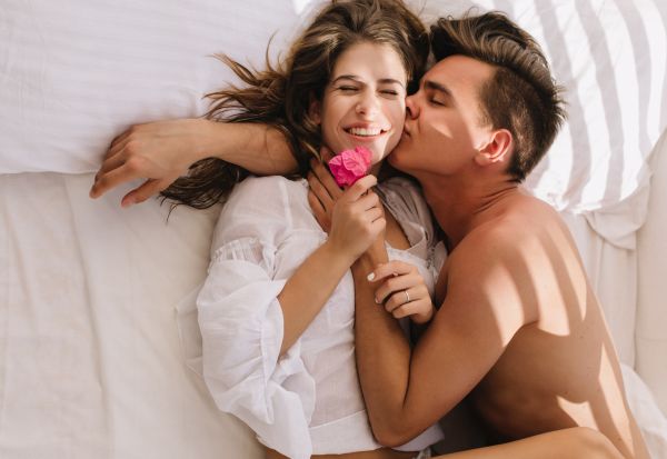 Истражување открива во кој дел од денот луѓето сакаат најмногу секс