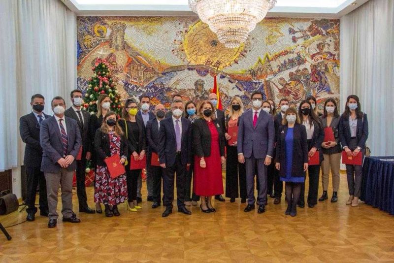 Доделени 20 стипендии „Борис Трајковски“ за Сити колеџ во Солун