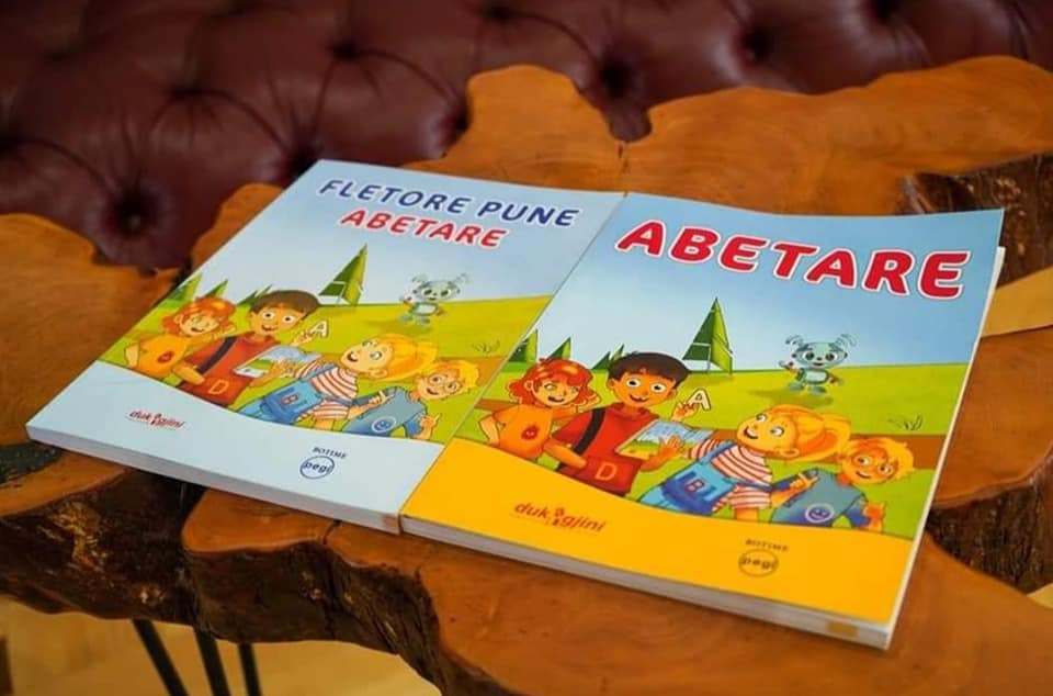 МОН го одобри Букварот на албански јазик кој се користи во Албанија и Косово