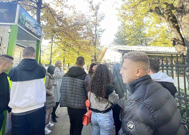 Сѐ уште не е почната наставата на ФБЕ - директорката најавува решение наскоро, а студентите стравуваат за партиципацијата