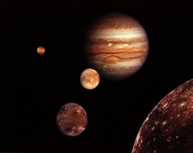 Откриени 12 нови месечини на Јупитер