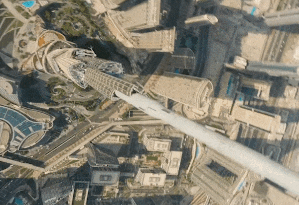 Видео доловува какво е чувството да се падне од највисоката зграда на светот