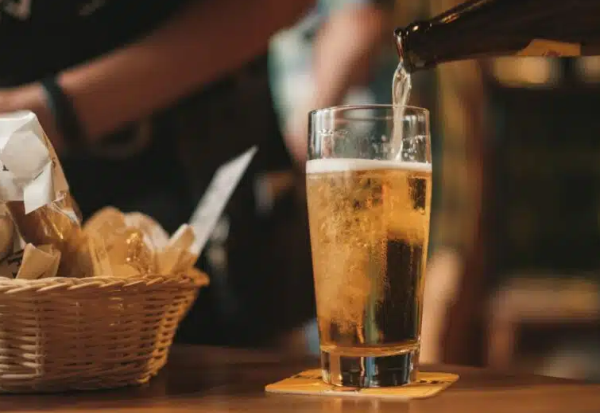 Чешка почна да произведува пиво од воздух – горчливо е, а количините се ограничени