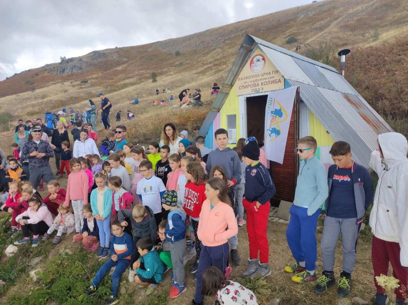 Над 100 деца учествуваа во Спировата тура со родителите, планинарот Апостоловски советува да се носат децата на планина за да станат поотпорни
