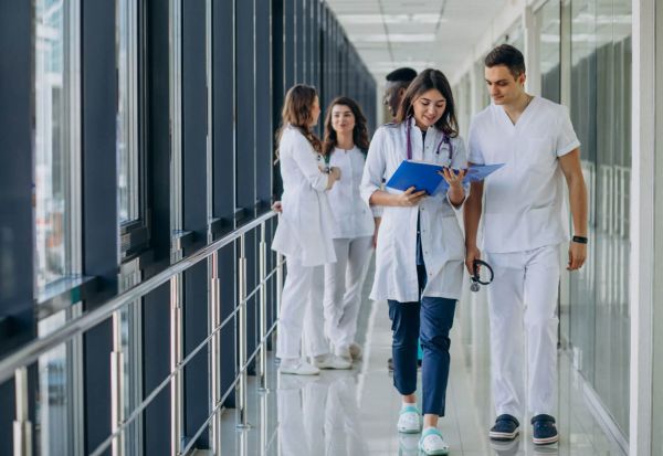 Секој месец стотици медицински сестри во Швајцарија даваат отказ: Која е причината?