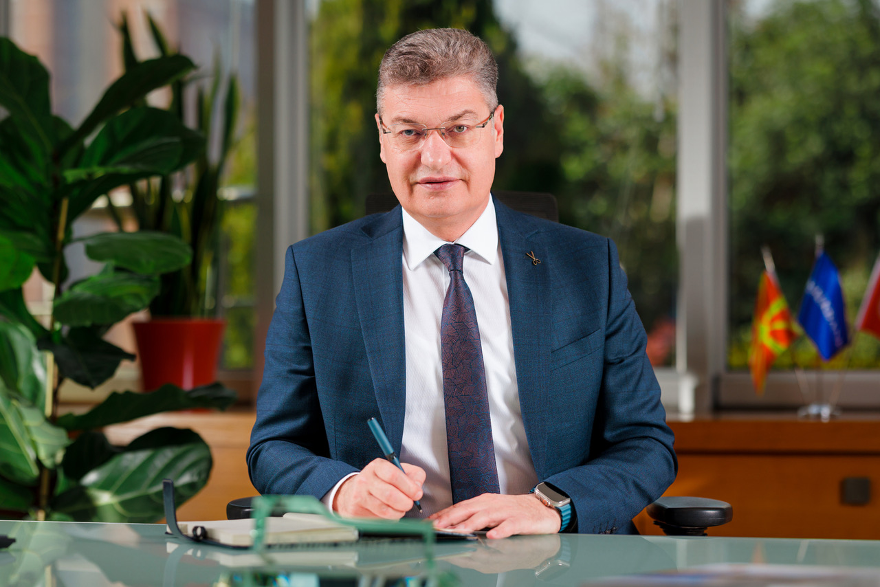 Билал Суџубаши по осум години на чело на Халкбанк АД Скопје заминува на нова функција