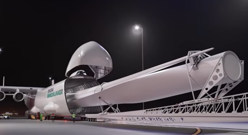 Најголемиот авион во светот ќе транспортира лопатки од ветерни турбини и борбени авиони