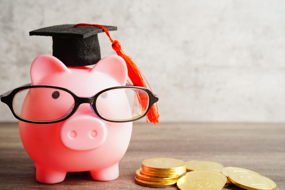 МОН воведува нови стипендии - за втор и трет циклус студии по македонски јазик