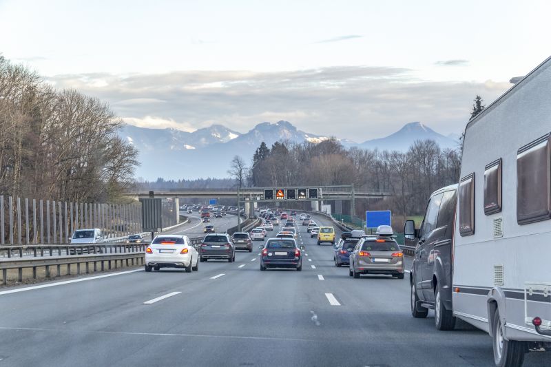 Одите со автомобил во Германија? Поради една налепница, можете да добиете казна од 100 евра