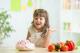 Дали детето може да добие дијабетес од јадење многу благо?