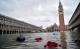 Венеција поплавена, градоначалникот ќе прогласи вонредна состојба