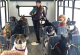 Aмерикански пар купил автобус за кучиња и ги носи на дневни авантури