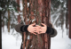 Заборавете го фудбалот - во Финска се одржува светско првенство во гушкање дрвја