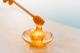 Зошто е добро да јадете една лажичка мед пред спиење?